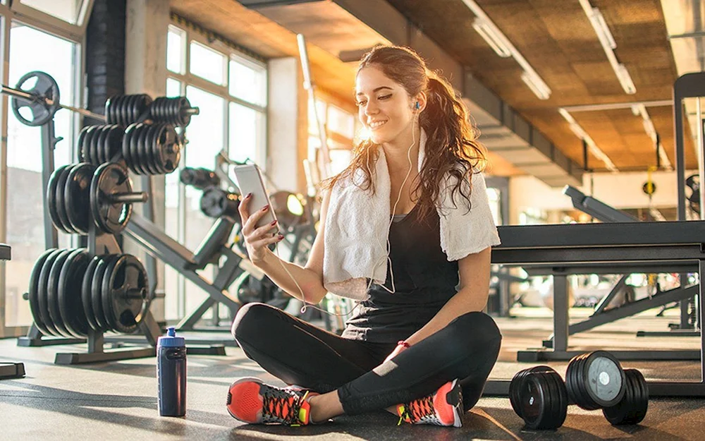 Mädchen im Fitnessstudio.