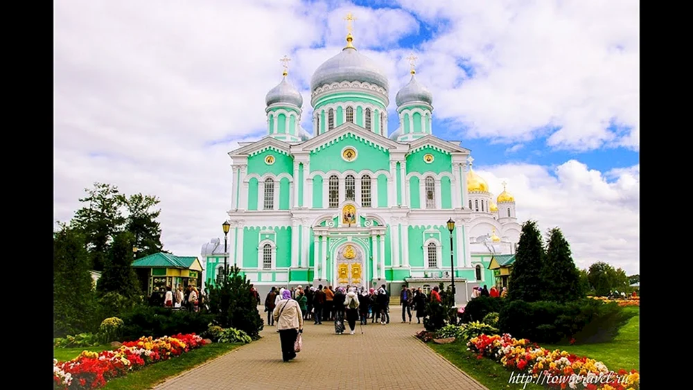 Svyato- Dreifaltigkeits-Seraphim-Divejewski-Kloster