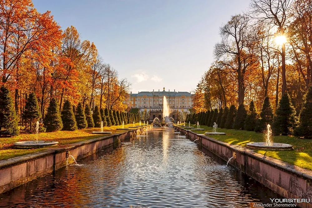 Herbst in St. Petersburg Newski-Tsarskoselski-Lyzeum Katharinenpark