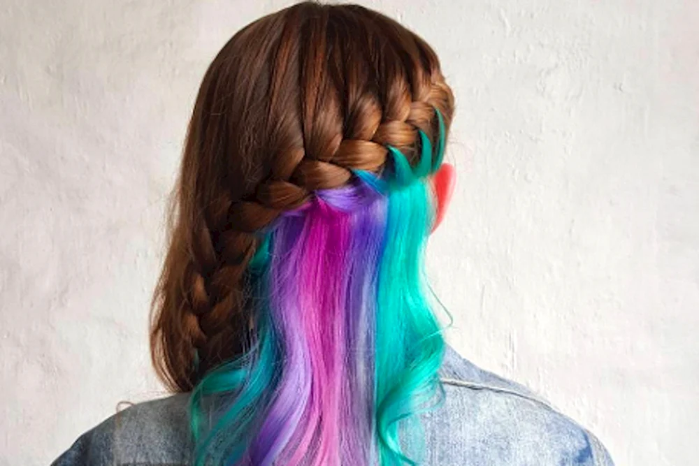 Michelle Olvera mit grauem Haar
