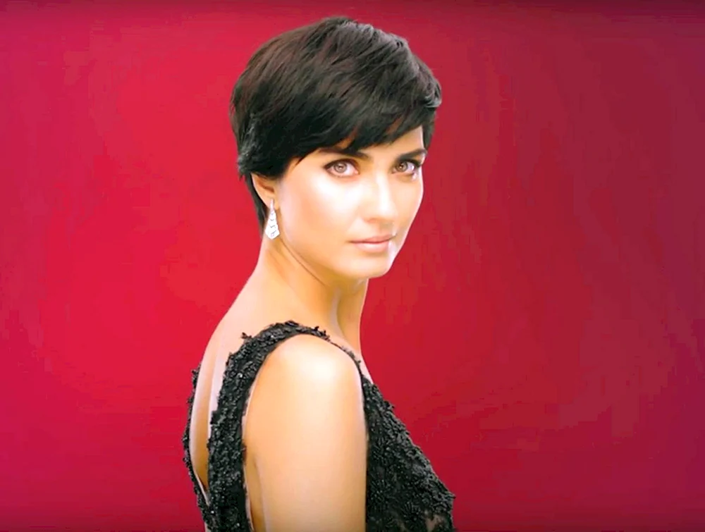 Tuba Buyukustun