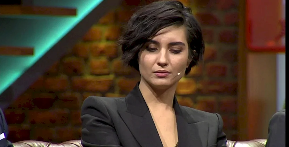 Tuba Buiukustun