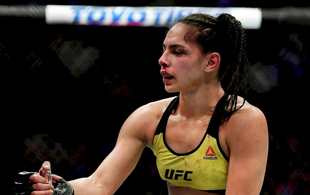 UFC Ariane Lipski