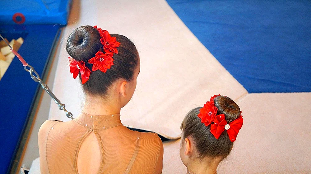 Gymnastikfrisuren für Gymnastinnen