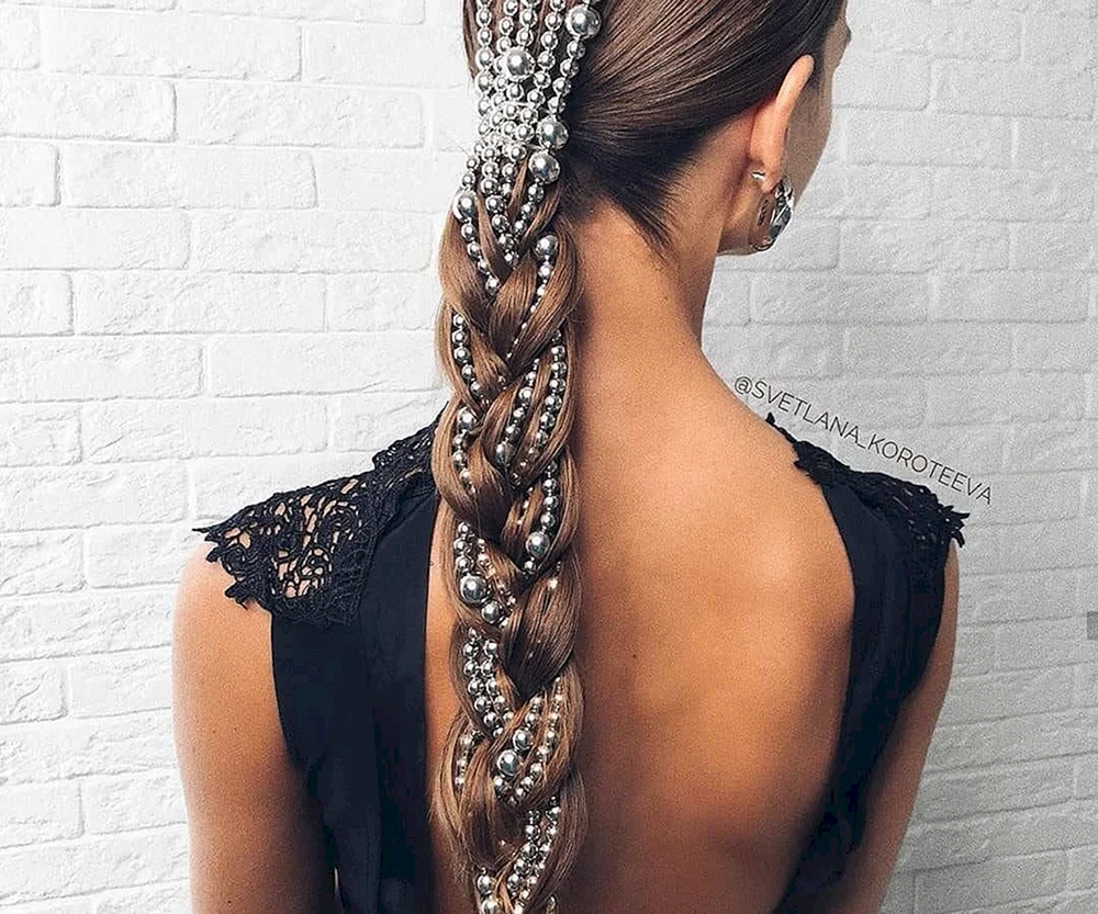 Flechtschmuck