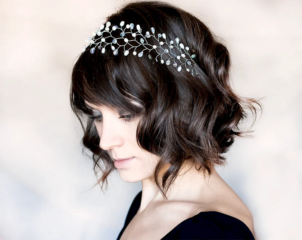 Haarkleider für kurze Haare mit Zöpfen