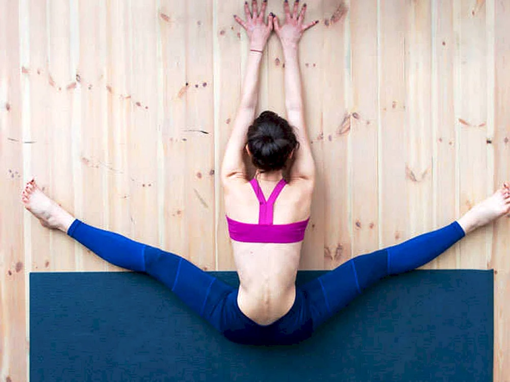 Upavishta Konasana