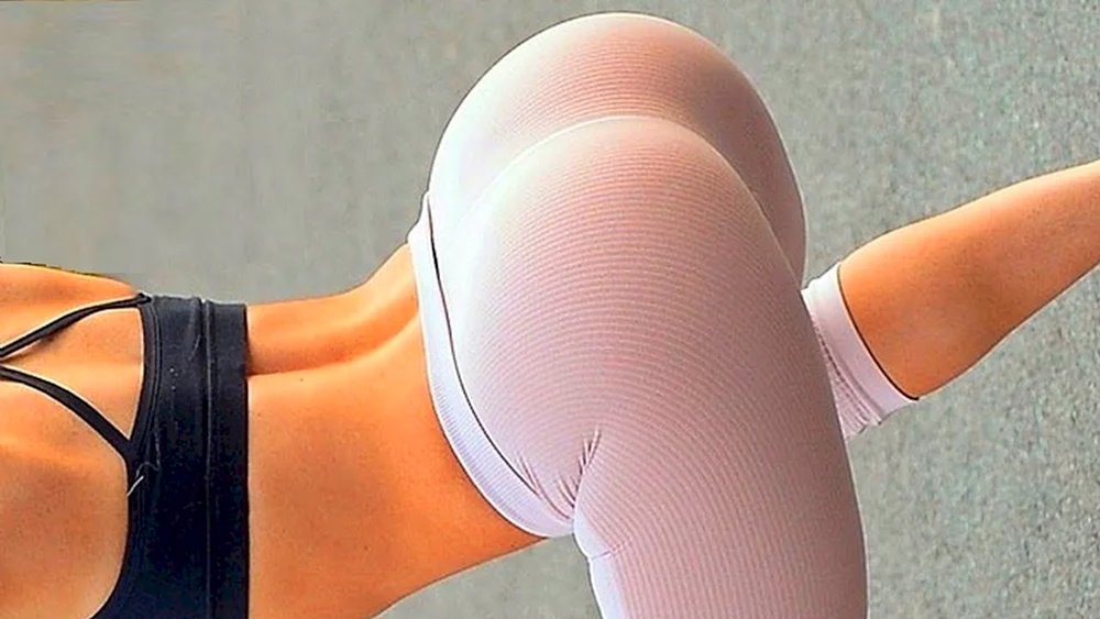 Jen Selter im Fitnessstudio