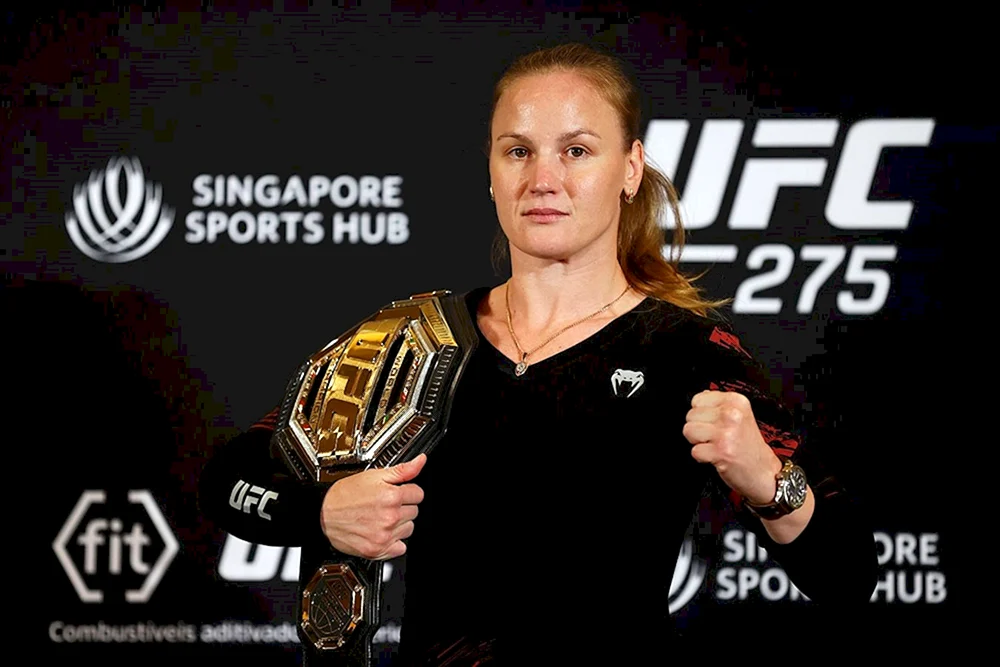 Jugendliche KämpferinValentina Schewtschenko UFC