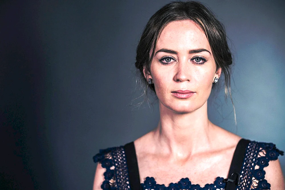 Emily Blunt photo