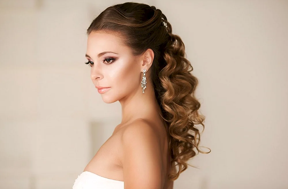 Abendfrisuren Frisuren