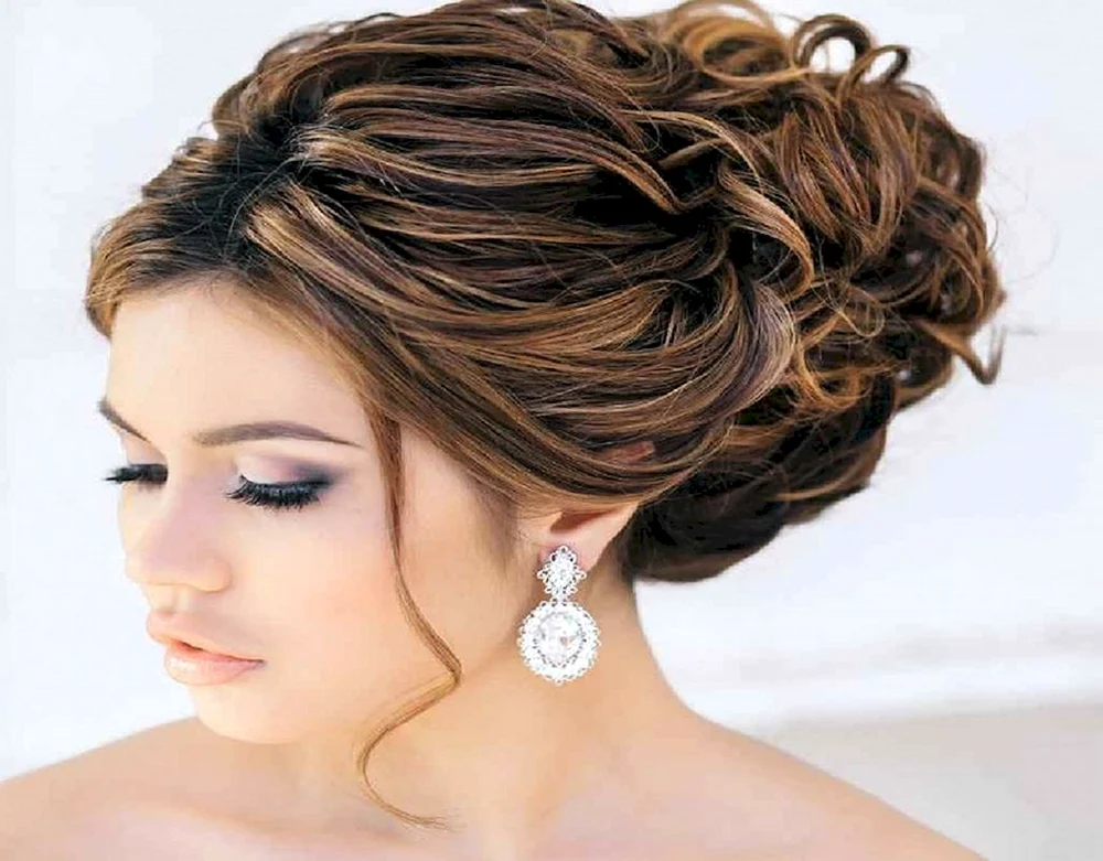 Abendfrisuren