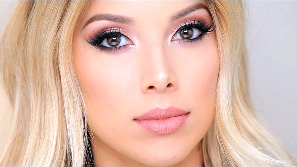 Abend-Make-up für Blondinen