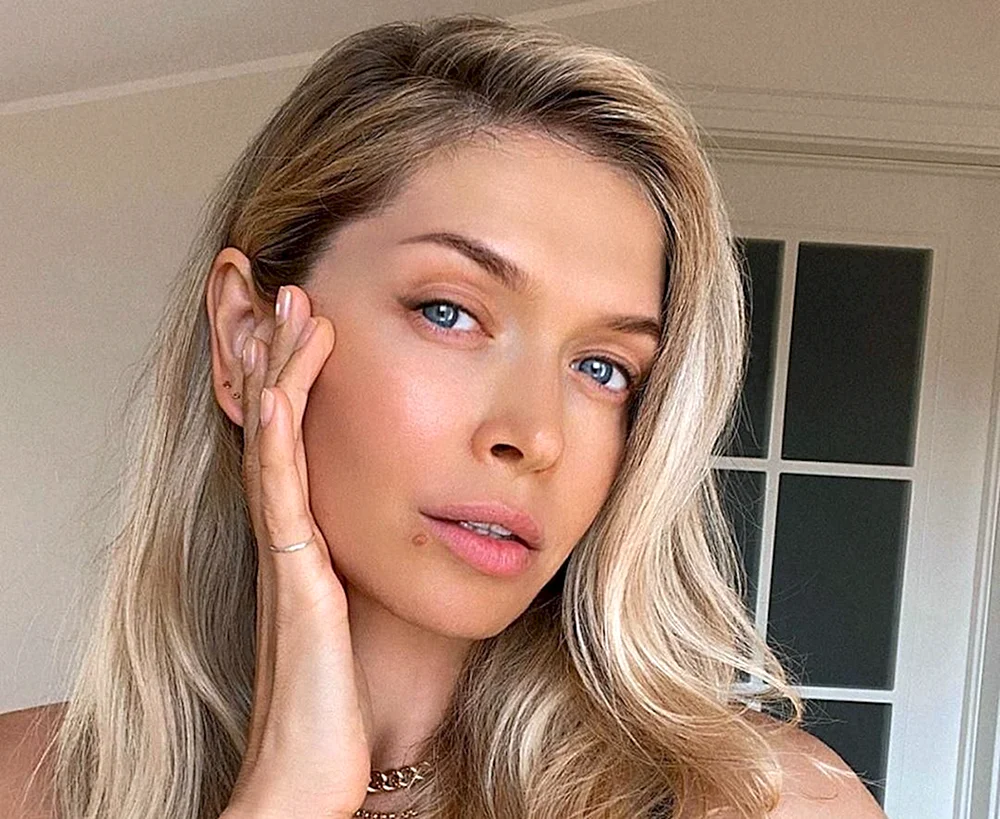 Vera Brezhneva