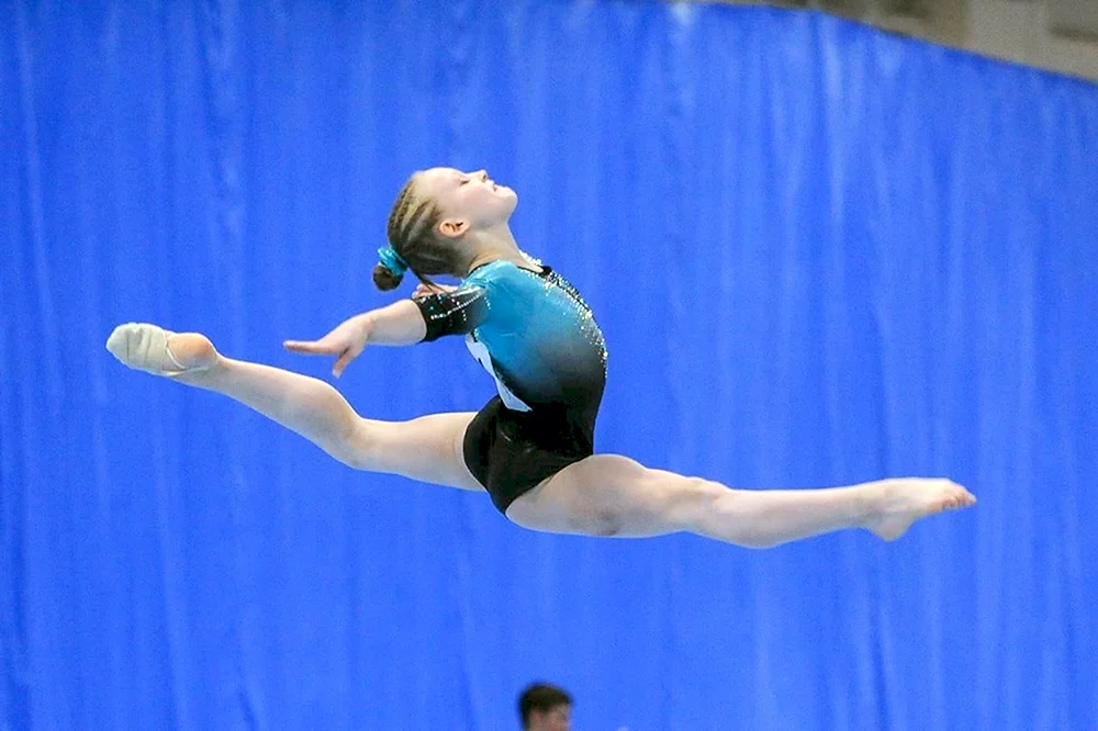 Veronika Semenova Gymnastik