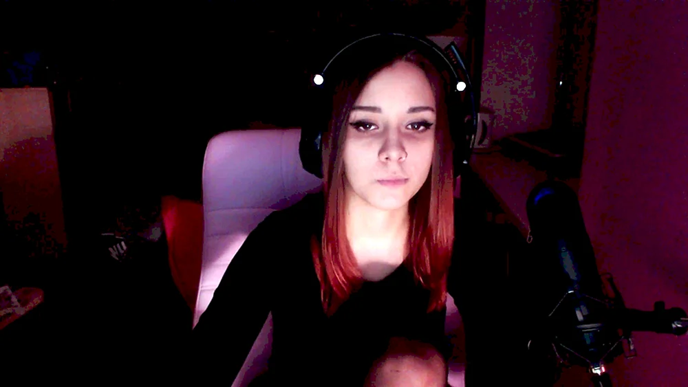 Vika redVIKARED