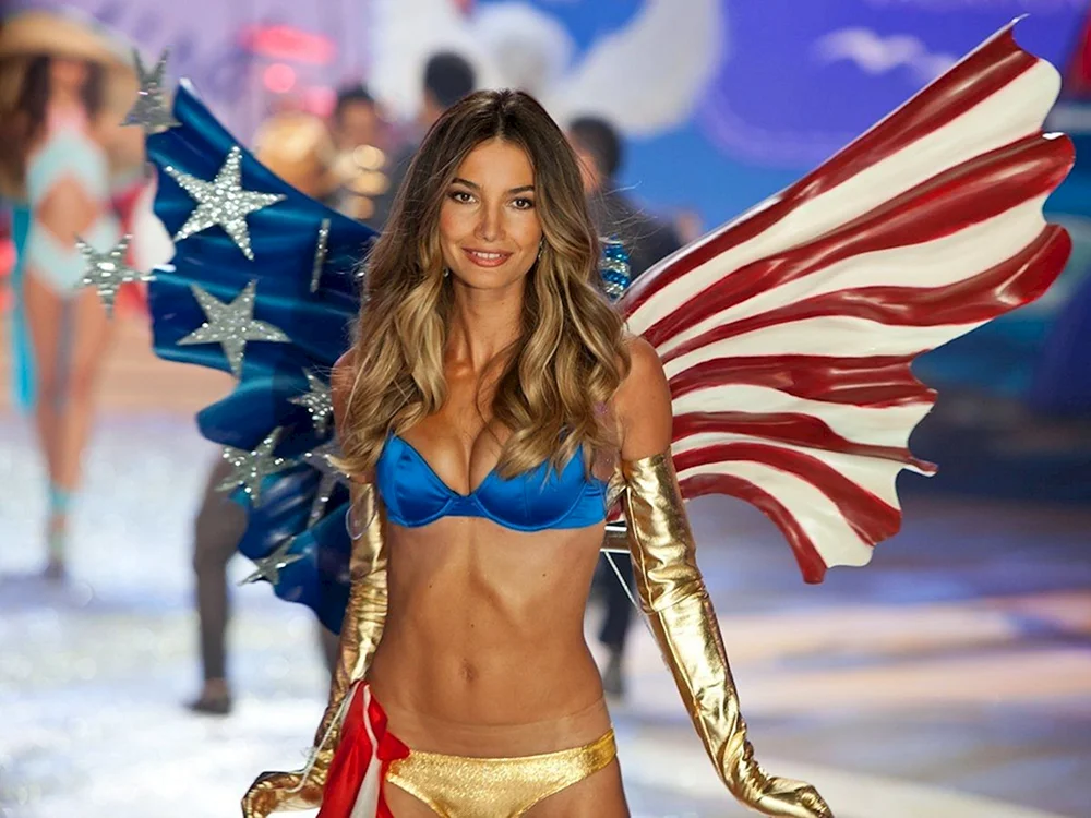 Taylor Hill 2022