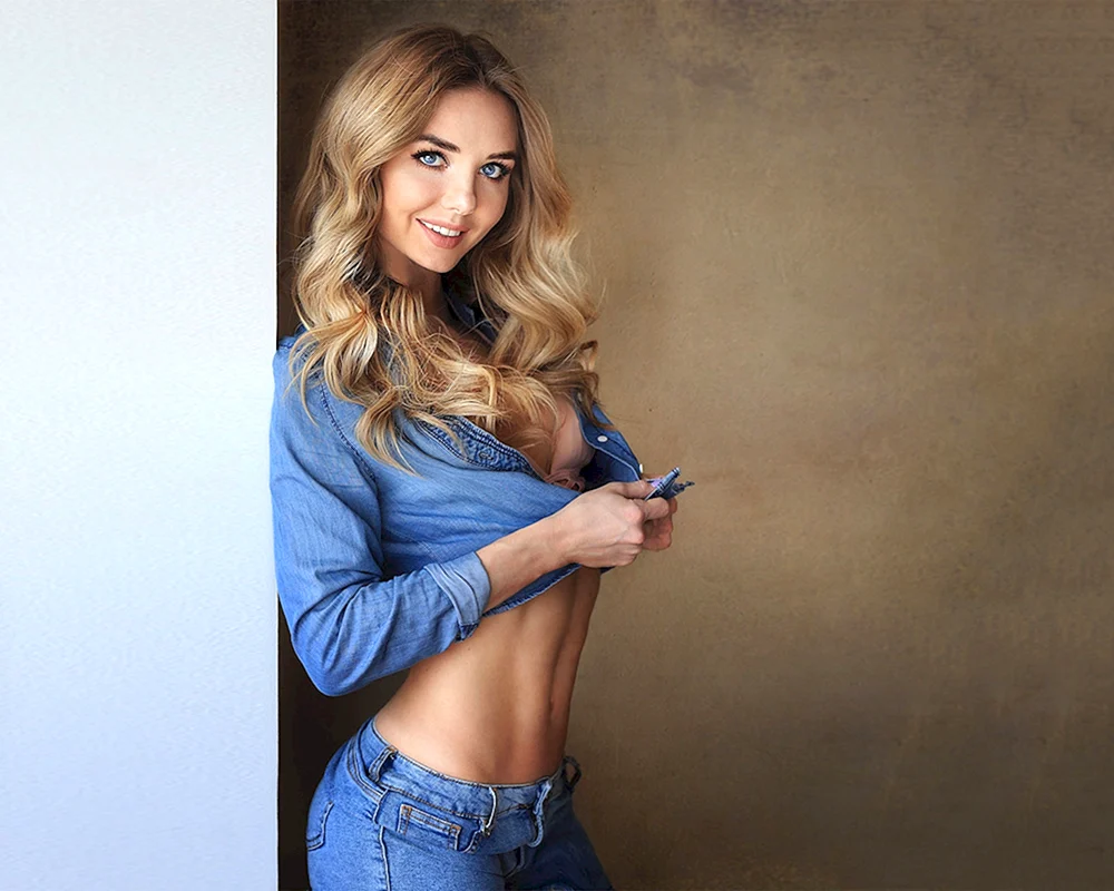Katya Kotaro Modell