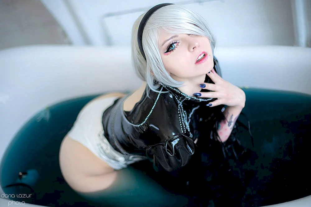 Vinnegal 2b Cosplay
