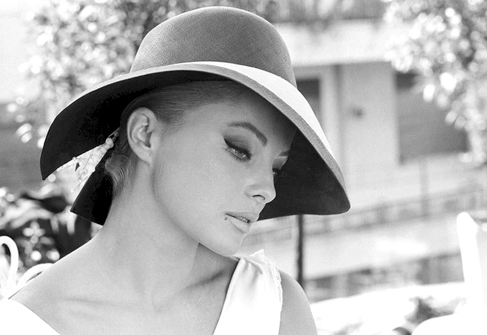 Virna Anderson