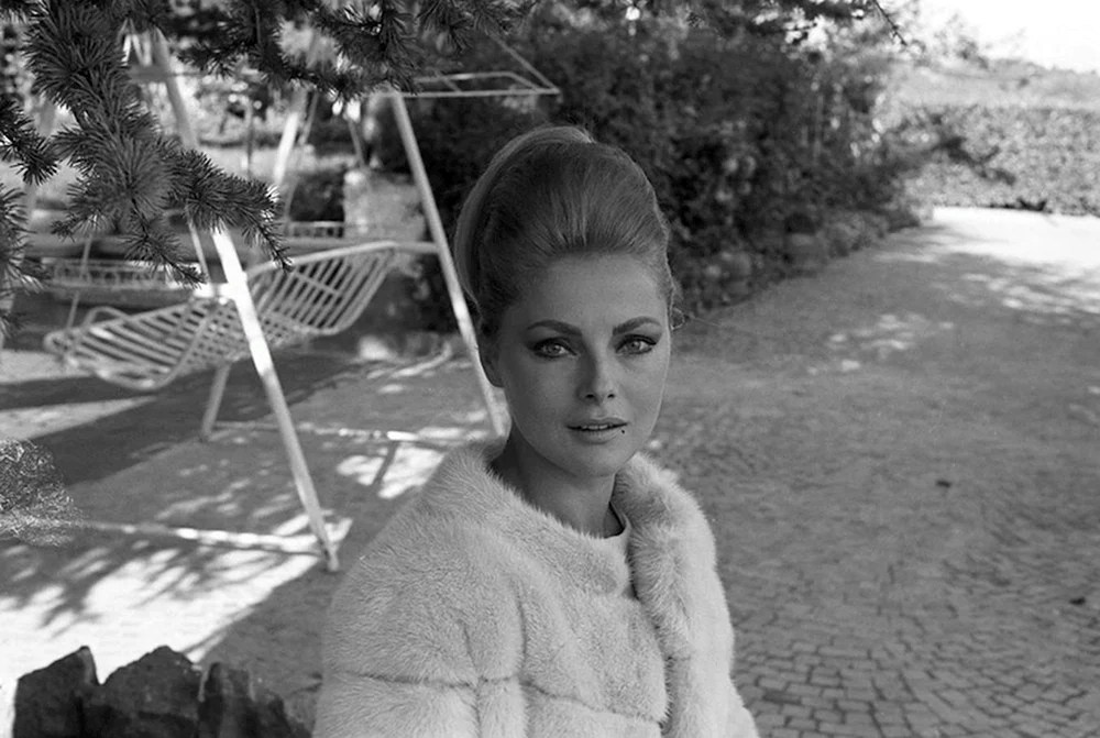 Virna Lisi 1964