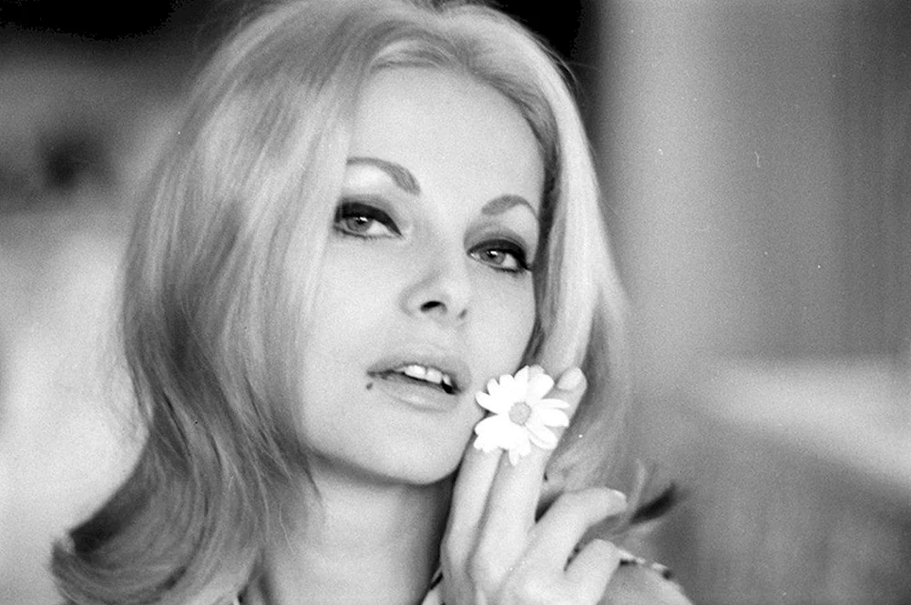 Virna Lisi Königin Margot