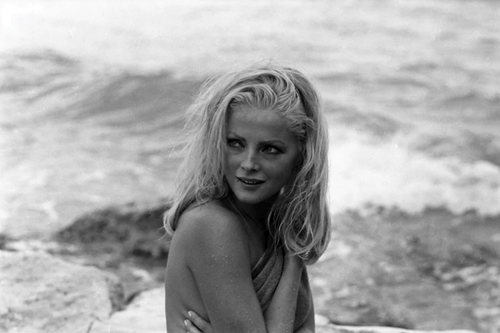 Virna Lisi in der Jugend