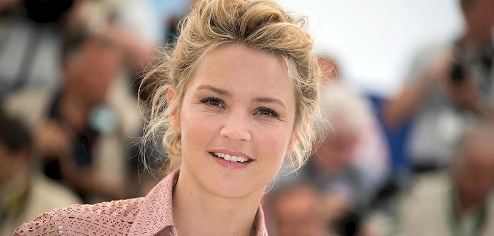 Virginie Efira in ihrer Jugend