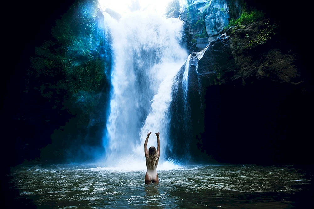 September Wasserfall Antoni