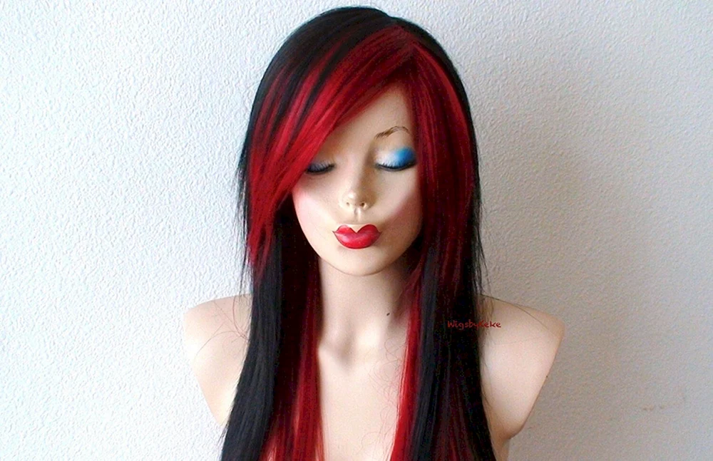 Rotes Haar mit roten Strähnen