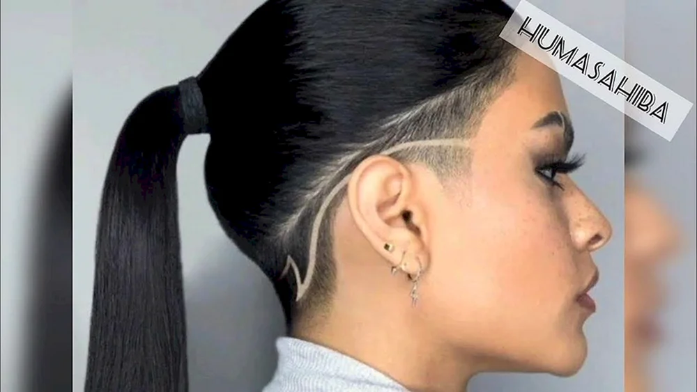 Pixie Schnitt mit Asymmetrie