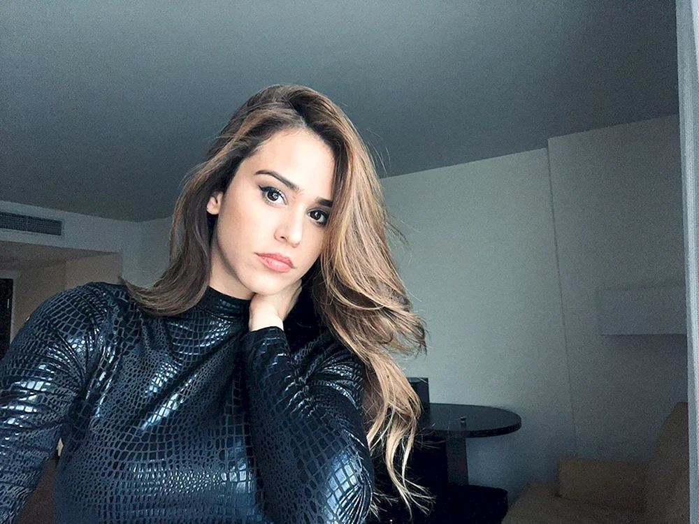 Yana Crystal Garcia San Miguel