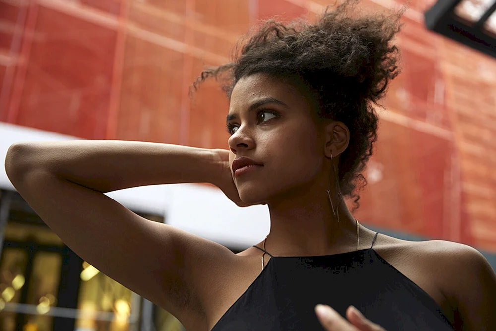 Zazie BeetzZazie Beetz