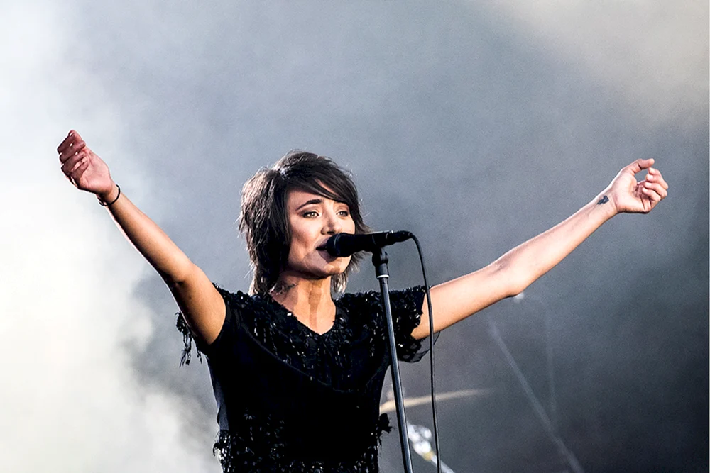 Zemfira 1999