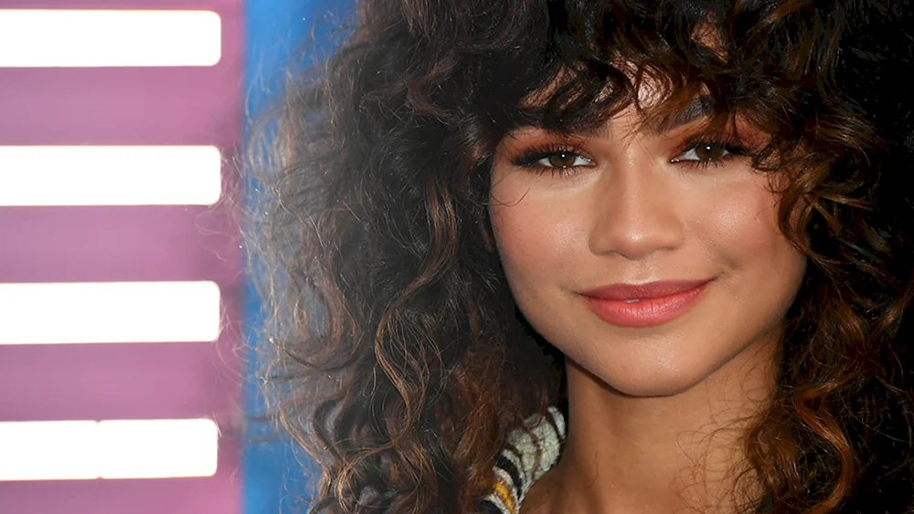 Zendaya lockig