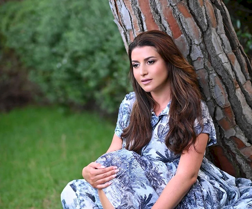 Sara Manakhimova Jasmine