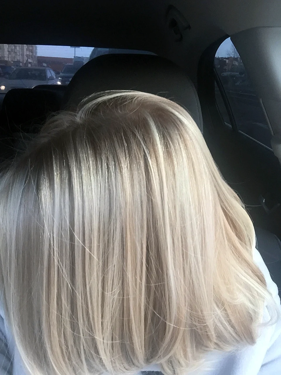 Perlblond aschblonde Haarfarbe