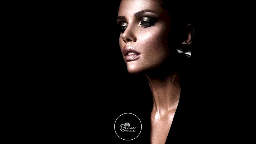 Angelina Jolie