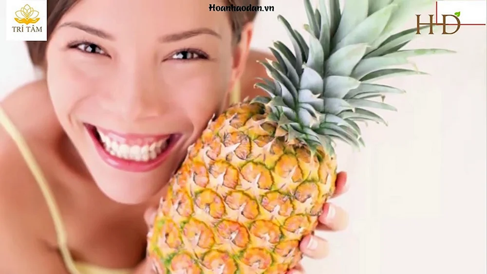 Frau mit Obst