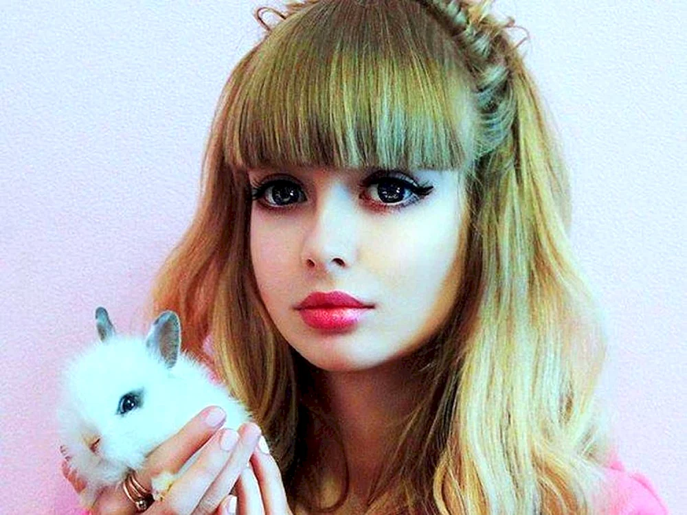 Angelica Kenova. Barbie