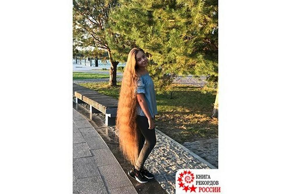 Zlata Nikolaeva längste Haare