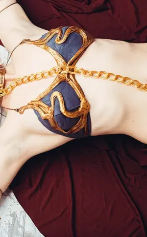 Star Wars Prinzessin Leia im goldenen Bikini